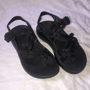 Black ZX/2 classic Women’s Chacos